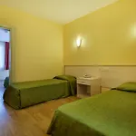 Garden Park 4*