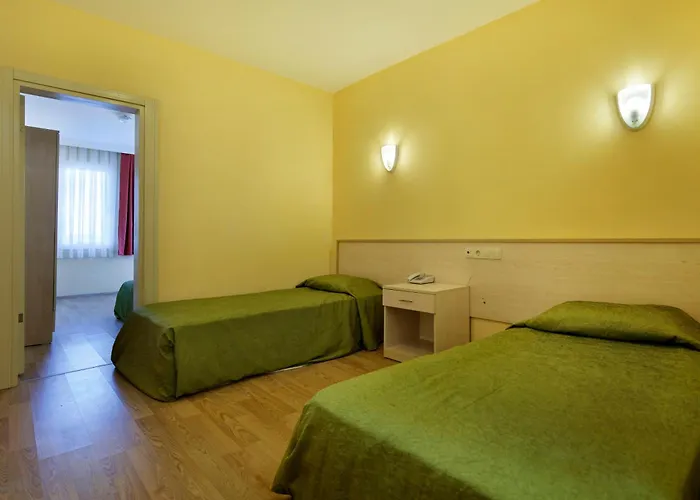 Garden Park 4*