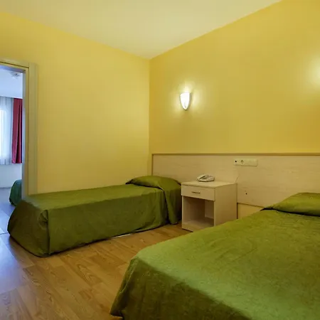 Garden Park 4*